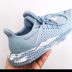 Adidas athletics sz 7.5